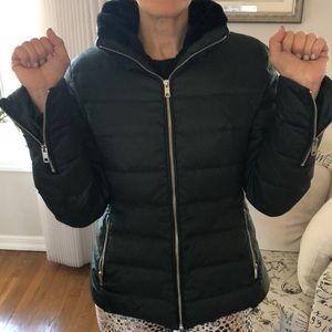 Zara hunter green winter coat. Great condition size M